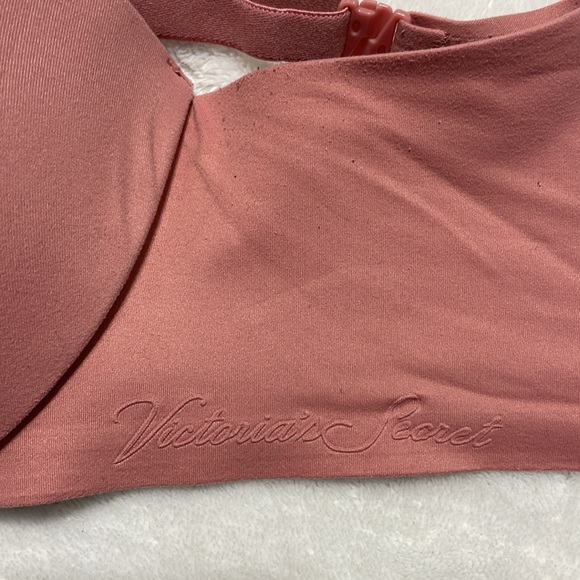 Victoria’s Secret Bra - Picture 2 of 3